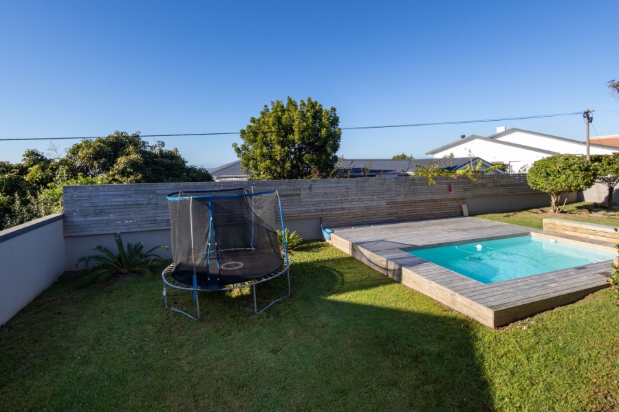 5 Bedroom Property for Sale in Upper Robberg Western Cape